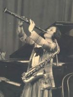Crop-dixie-clarinet-2 Dixie plays clarinet
